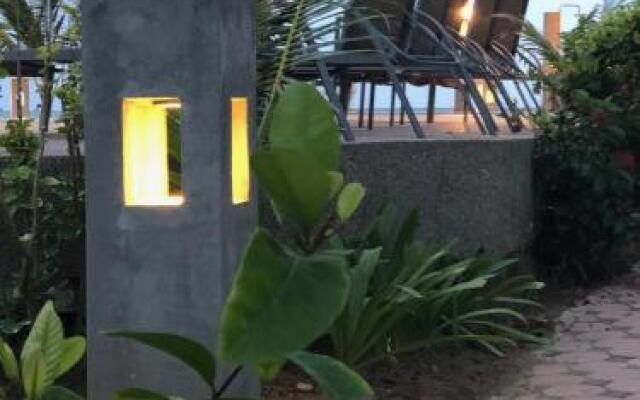 Отель Noble House Beach Resort вид на фасад