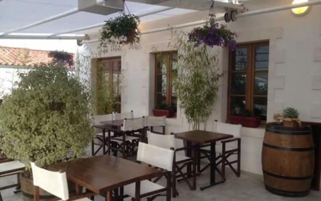 Hotel Restaurant L'Emeraude