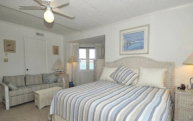 Harbour Island 207k 3 Bedroom Condo