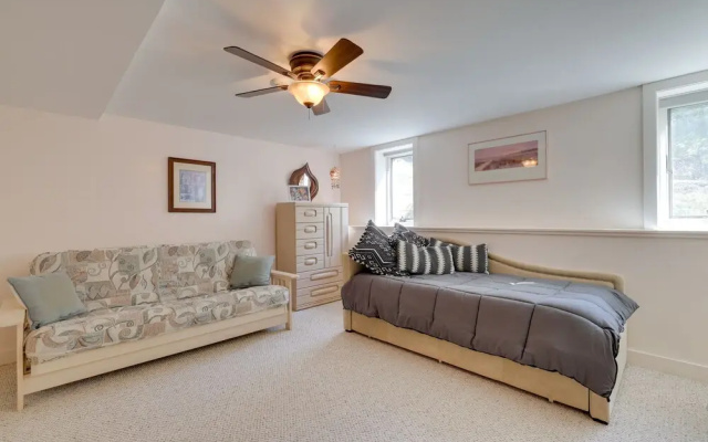 Wellfleet Home w/ Deck, Bay Views & Kayaks