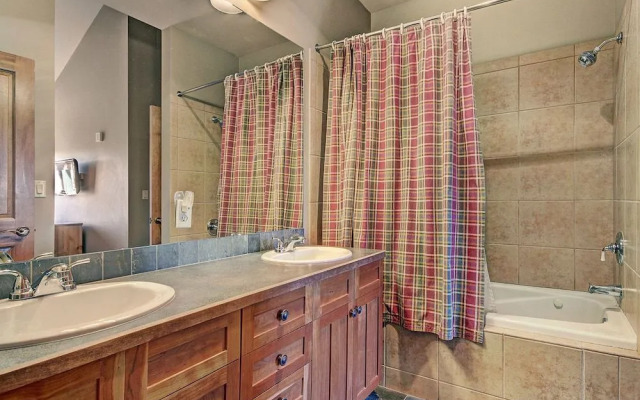 2317 Red Hawk Lodge by RedAwning