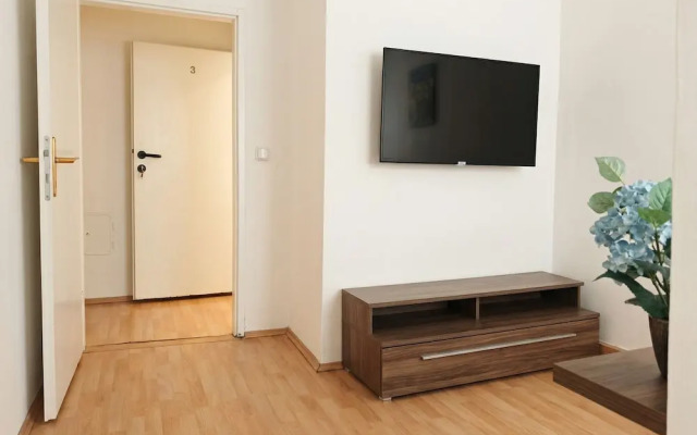 Modern 3BR Apartment Close to Belvedere
