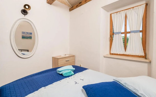 Amazing Home in Banjol With 2 Bedrooms and Wifi