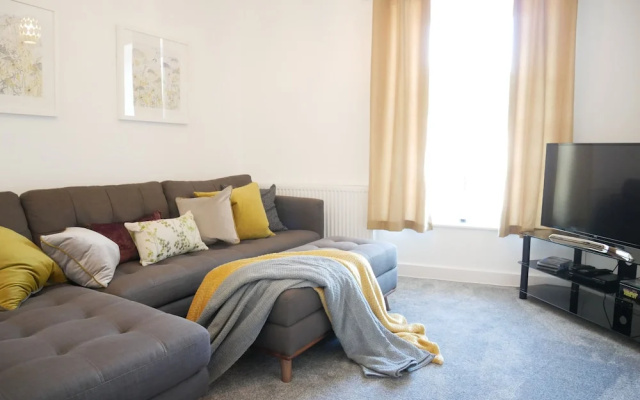 Lower Gill Gardens Penthouse