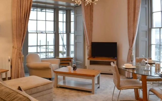 Grosvenor House APT 1