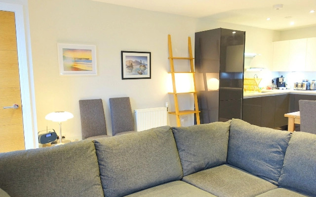 Teddington Two Beds by Vantage Apartments
