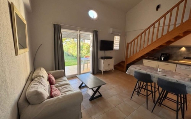 Villa With Heated Pool and Private Garden