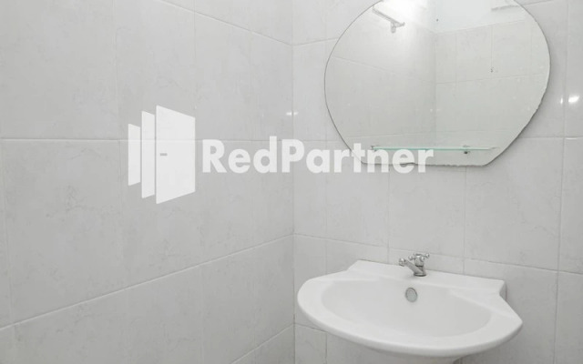 Rajawali Guest House Mitra RedDoorz
