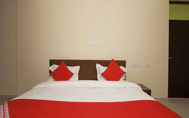 OYO 45288 Hotel 2 Yaars