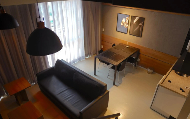 Duplex 2 dormitórios luxuoso 1113
