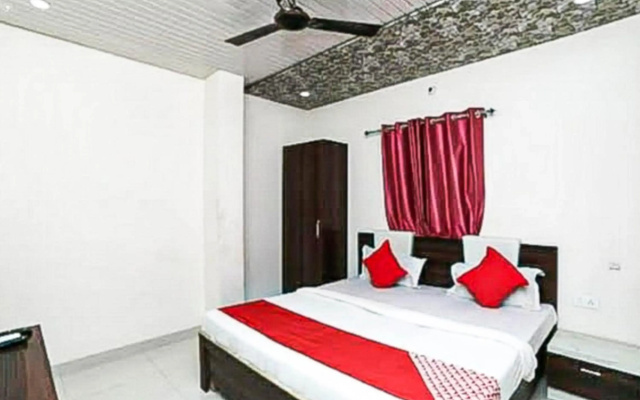 Hotel 7 Spices Restaurant & Banquet By WB Inn