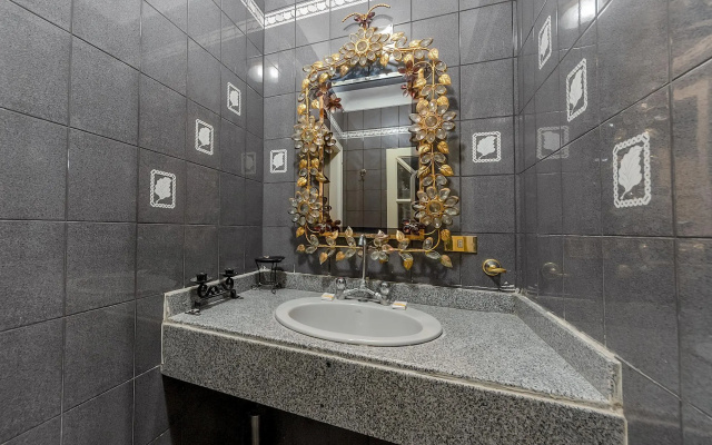VESTA  - Luxury APT - 2BR - Merryland