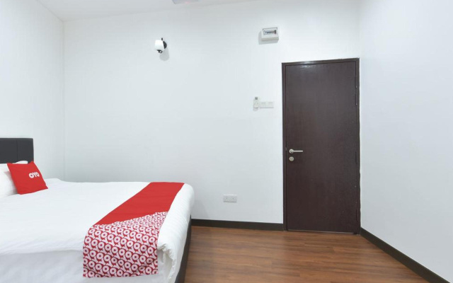 Hotel O Madeena Inn