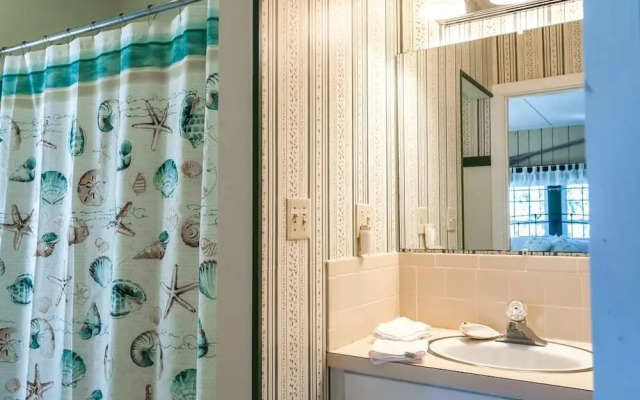 East Boothbay Oceanfront Home by RedAwning