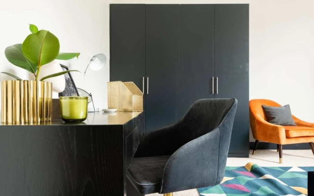 The Bermondsey Square Escape - Modern 1Bdr With Private Parking