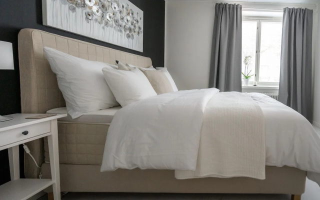 Luminous 1br next to Puu-Vallilla