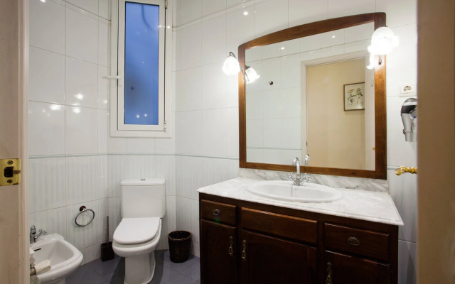 Gran Via - Three Bedroom Apartment