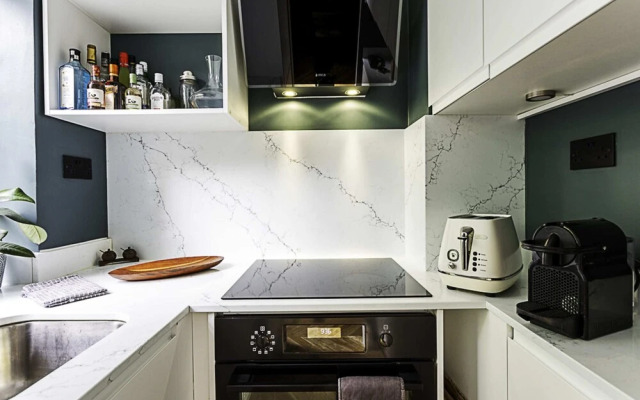 Well-decorated Notting Hill Flat