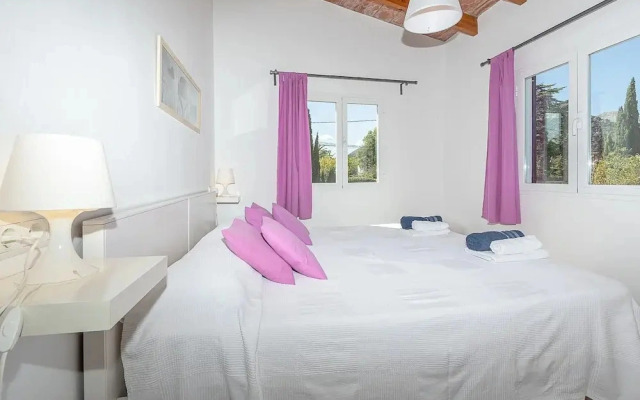 Villa in Pollensa With Private Pool