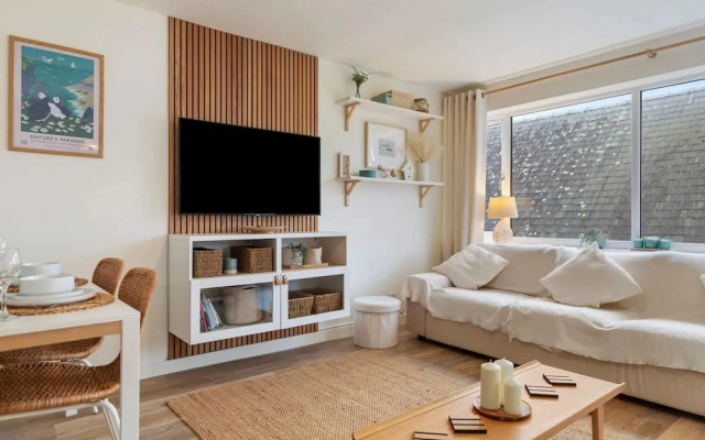 3 Monkstone Court - Close to Village and Beach