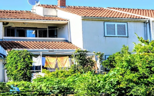 Slamo Apartments
