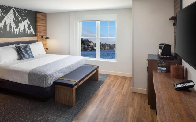 voco Saranac Lake NY - Waterfront by IHG