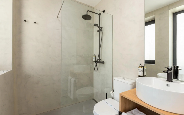 Feel Porto Pinot Townhouse