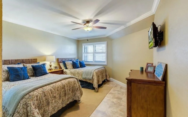 Ebb Tide 506 Apartment 2