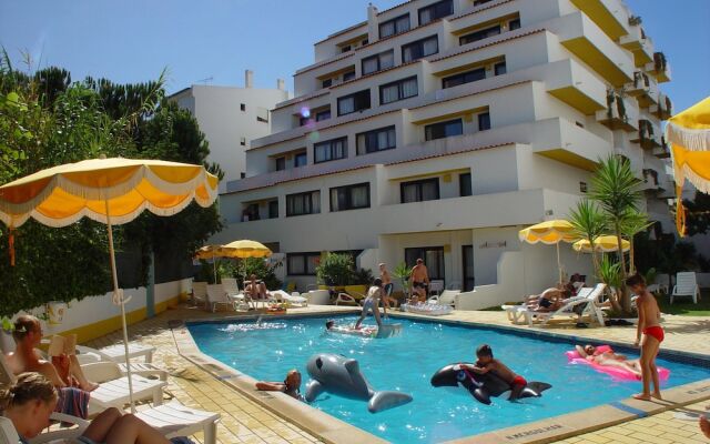 Отель Apartamentos Oura Sol AL30342 Португалия, Албуфейра - отзывы, цены и фото номеров - забронировать отель Apartamentos Oura Sol AL30342 онлайн бассейн