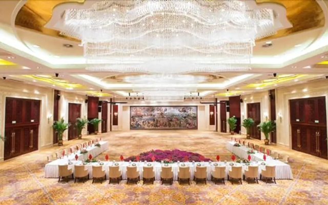 Xinjiang Plaza Guest Building