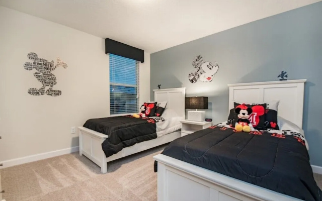 9-Bedroom Villa in Davenport 9000HS