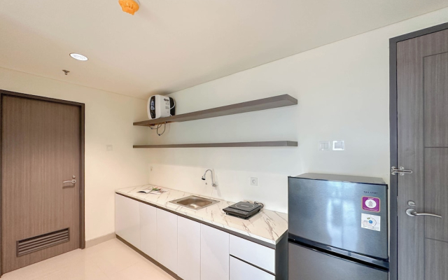 Spacious 1Br With City View At Praxis Apartment