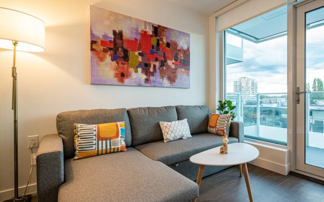 Charming Oasis Close to Airport & Downtown