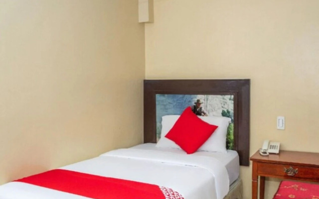 OYO 133 Jazzy James Country Hotel 2