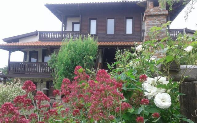Отель Chorbadji Petkovi Hanove Болгария, Аврен - отзывы, цены и фото номеров - забронировать отель Chorbadji Petkovi Hanove онлайн вид на фасад