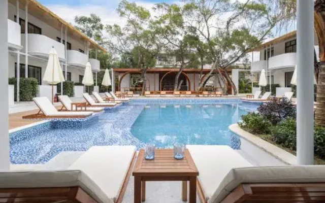 Luxury Wave‘s Home
