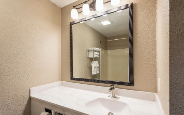 GrandStay Hotel & Suites - Waunakee