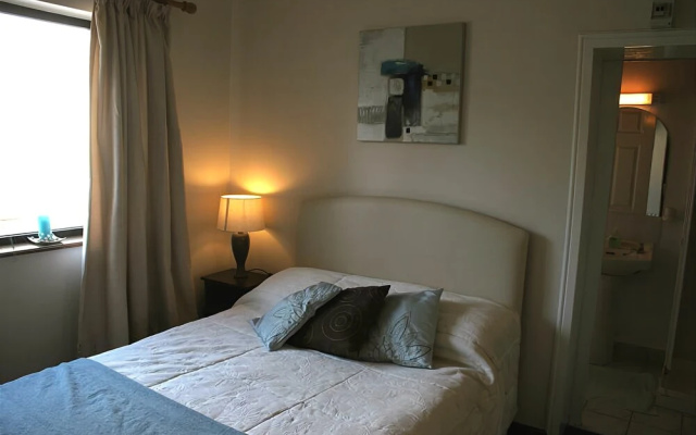 Woodview Lodge B&B