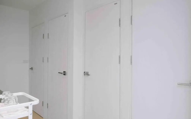820house - Entire Floor 4 beds