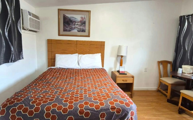 Economy Inn Cadillac MI by Hotel O