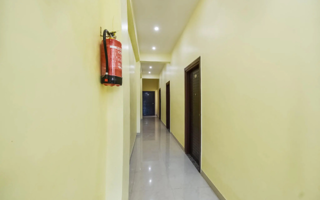 Hotel Rajmahal by OYO Rooms
