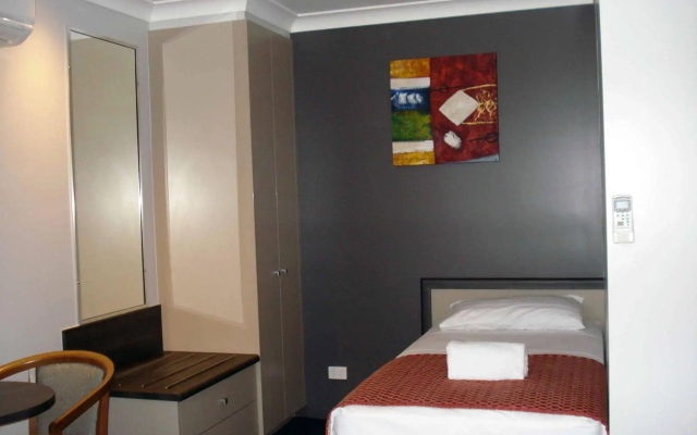 Oakey Motor Inn