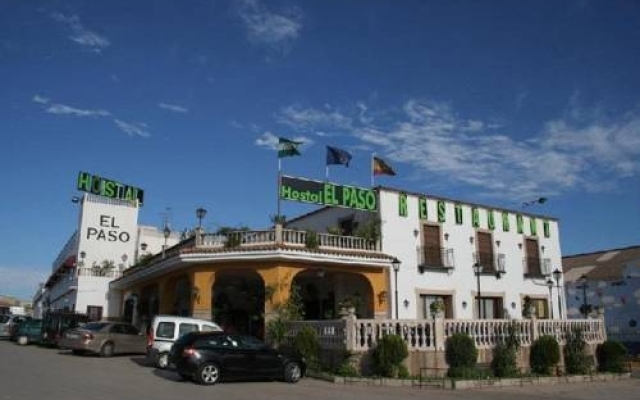 Отель Hostal Restaurante El Paso Испания, Байлен - отзывы, цены и фото номеров - забронировать отель Hostal Restaurante El Paso онлайн вид на фасад