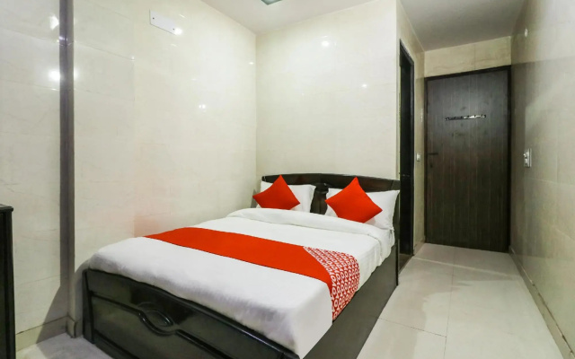 Mayur Palace by OYO Rooms