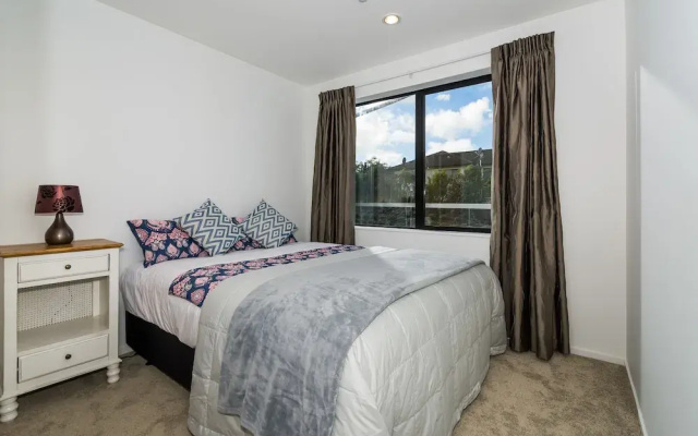 Albany Brand New Serviced Apartment