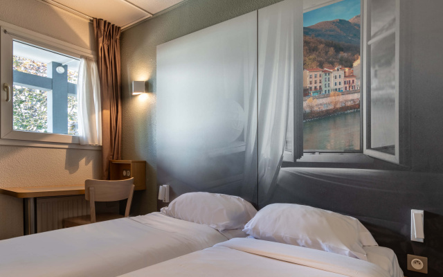 B&B HOTEL Grenoble Université 1