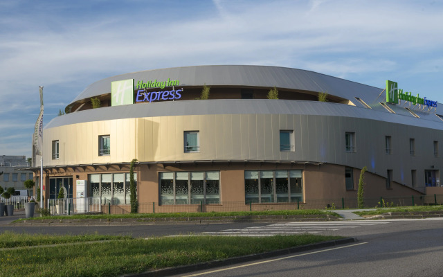 Holiday Inn Express Paris - Velizy by IHG