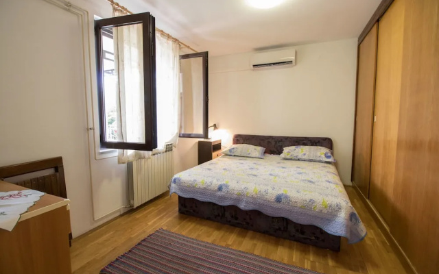 Apartment Elza