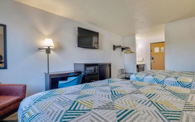 Motel 6 Stuart, IA