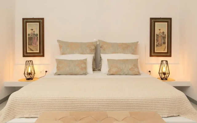 white house apollon naxos